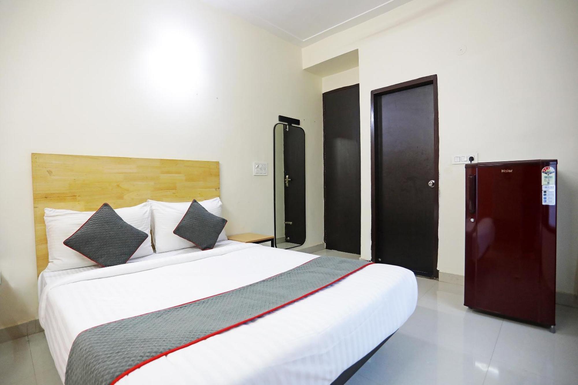 Super Townhouse Cloud Bay, Near Genpact, Sector-69, Gurgaon Ξενοδοχείο Εξωτερικό φωτογραφία
