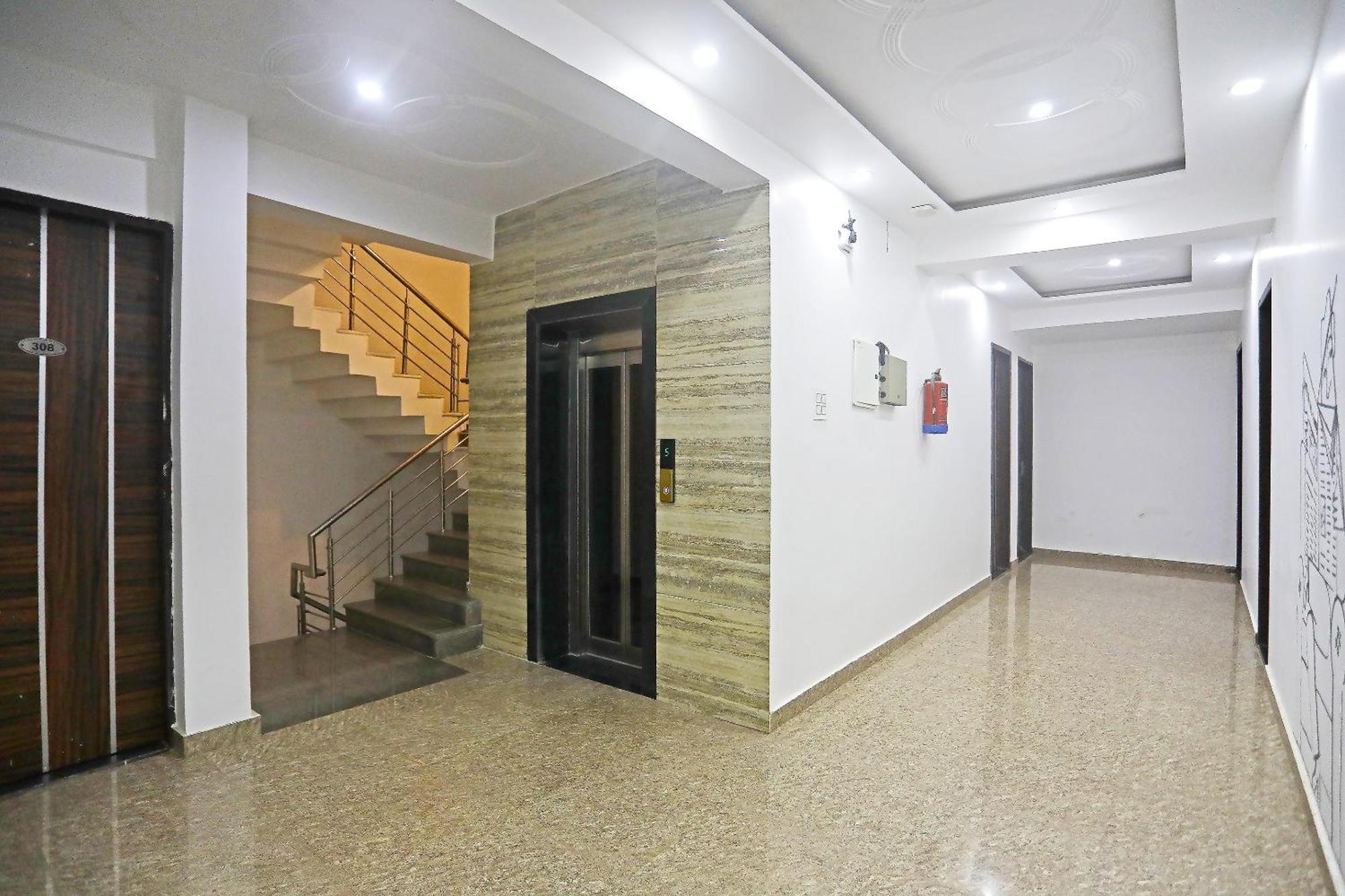 Super Townhouse Cloud Bay, Near Genpact, Sector-69, Gurgaon Ξενοδοχείο Εξωτερικό φωτογραφία