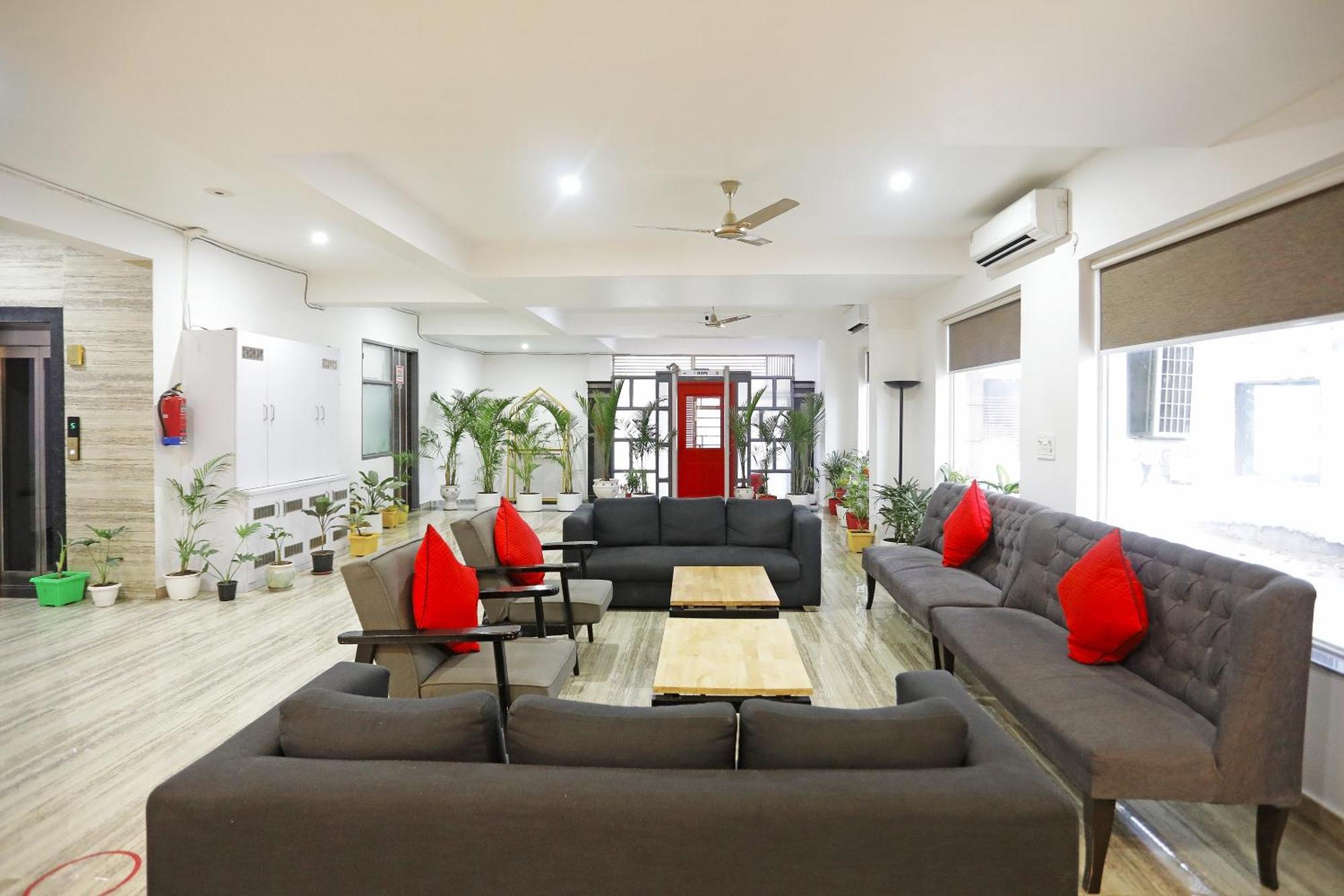 Super Townhouse Cloud Bay, Near Genpact, Sector-69, Gurgaon Ξενοδοχείο Εξωτερικό φωτογραφία