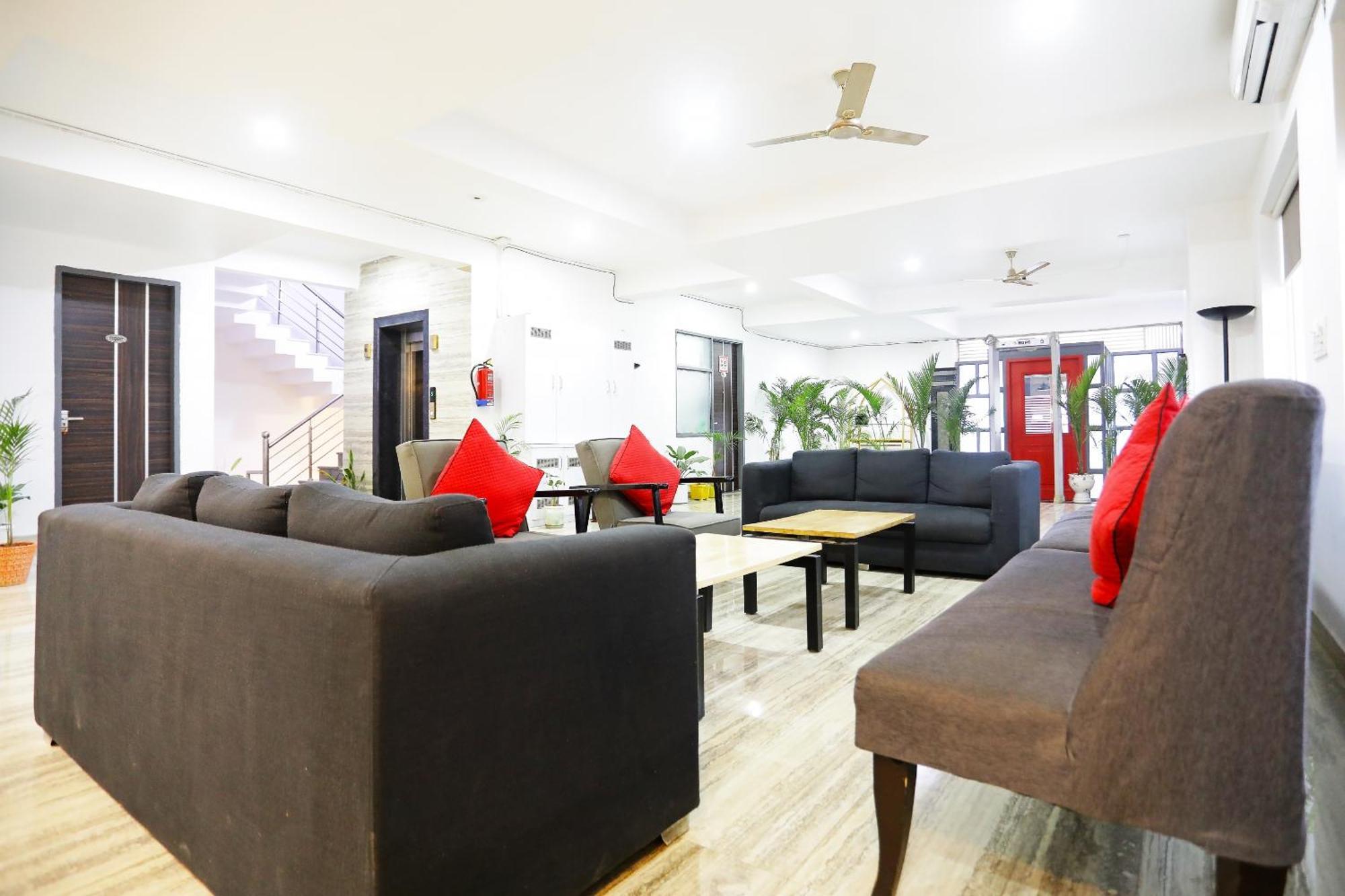 Super Townhouse Cloud Bay, Near Genpact, Sector-69, Gurgaon Ξενοδοχείο Εξωτερικό φωτογραφία