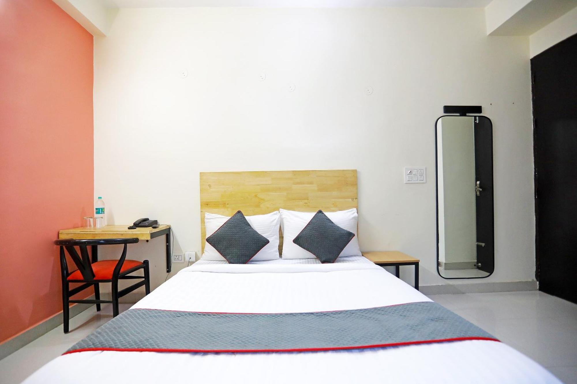 Super Townhouse Cloud Bay, Near Genpact, Sector-69, Gurgaon Ξενοδοχείο Εξωτερικό φωτογραφία