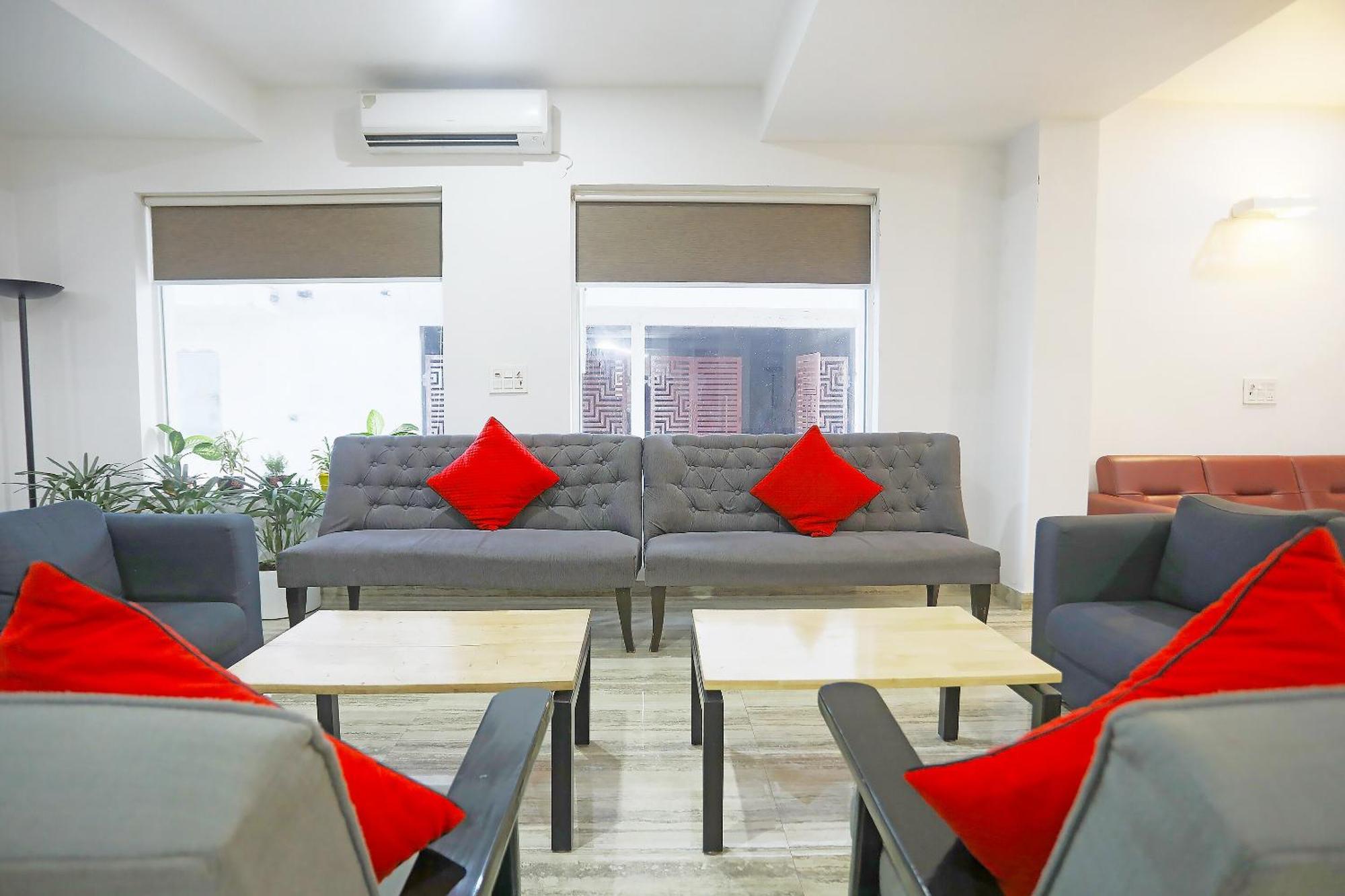 Super Townhouse Cloud Bay, Near Genpact, Sector-69, Gurgaon Ξενοδοχείο Εξωτερικό φωτογραφία