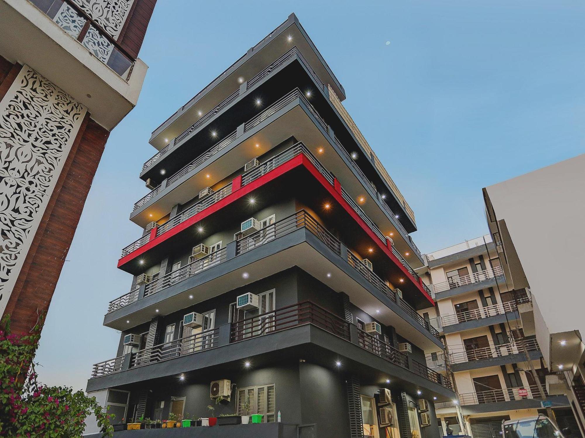 Super Townhouse Cloud Bay, Near Genpact, Sector-69, Gurgaon Ξενοδοχείο Εξωτερικό φωτογραφία