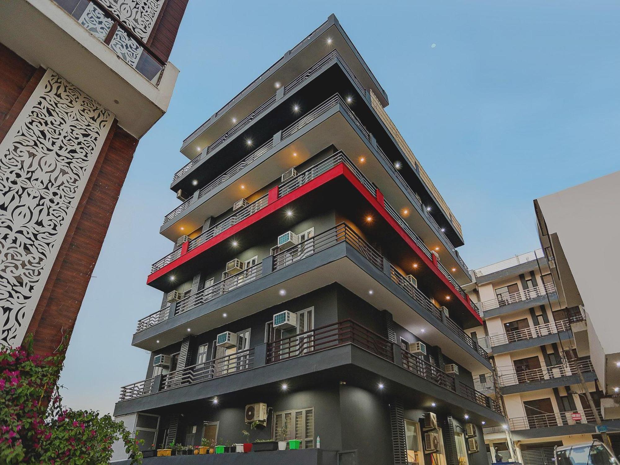 Super Townhouse Cloud Bay, Near Genpact, Sector-69, Gurgaon Ξενοδοχείο Εξωτερικό φωτογραφία